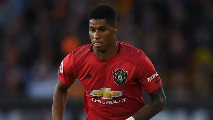 巴萨面临后防救火与锋线投资抉择 坎塞洛60分钟