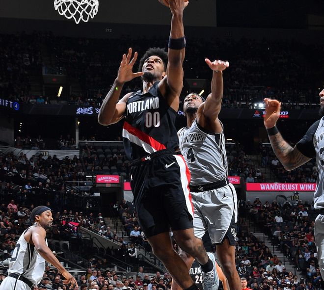 亨德森爆发罗威统治内线 开拓者末节逆转马刺夺